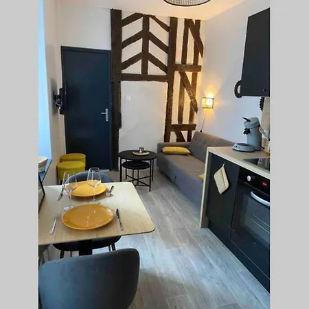 Appartement Centre De Moulins Moulins  Buitenkant foto