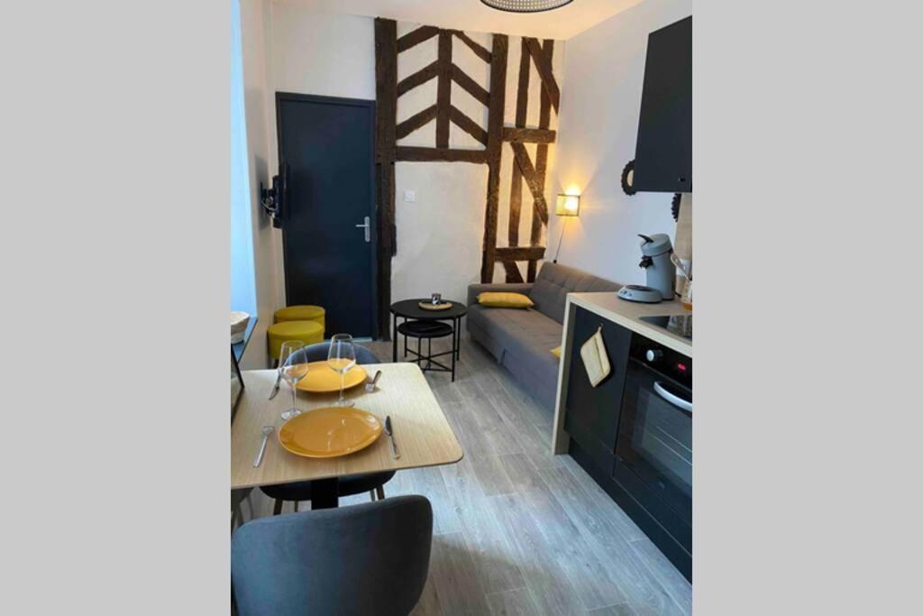 Apartment Centre De Moulins *